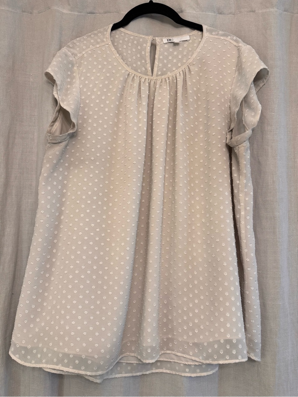 DR2 Cream Swiss Dot Flutter Sleeve Blouse - Size Large